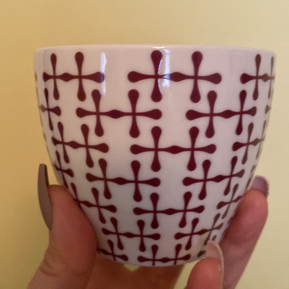 Starbucks Mug New Bone China Nouvelle Porcelaine 2010 Cross of Red & White Base - Picture 2 of 8